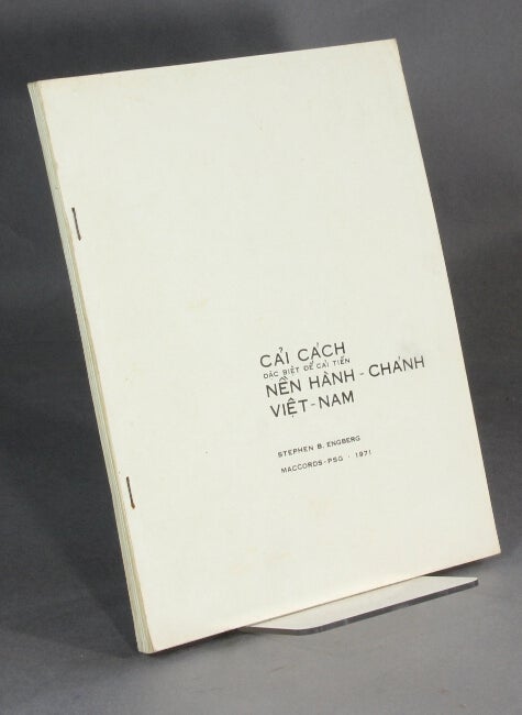 Item #35966 Cai ca'ch dac biet de ca'i tien nen hanh-cha'nh Viet-Nam. Stephen B. Engberg.
